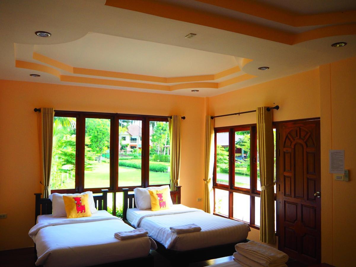 Bansuansiriwat Hotel Ban Tak Exterior photo